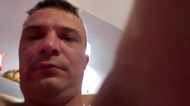 Oksi494 XXX чат на живо