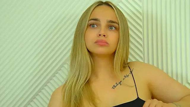 AnitaVenture's Live XXX Chat