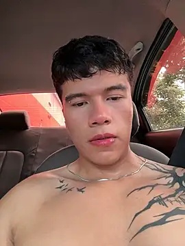 Czat XXX na żywo – Logan_smith1