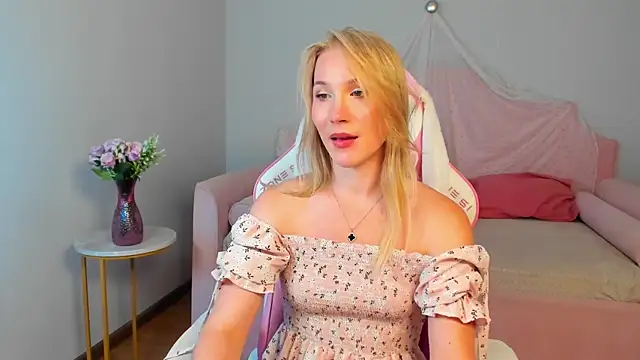 ElaraVoltage Live XXX-Chat