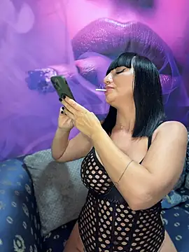MysticCleo live XXX chat