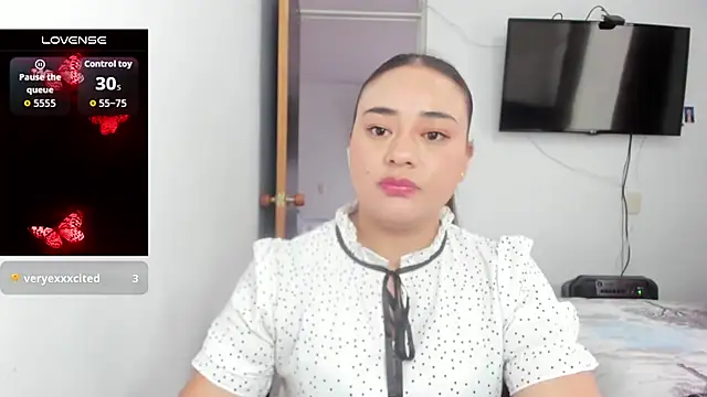 ReyleDoll Adlı Modelin Canlı XXX Sohbeti