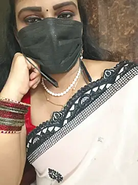 soundharya_tamil Chat XXX in diretta