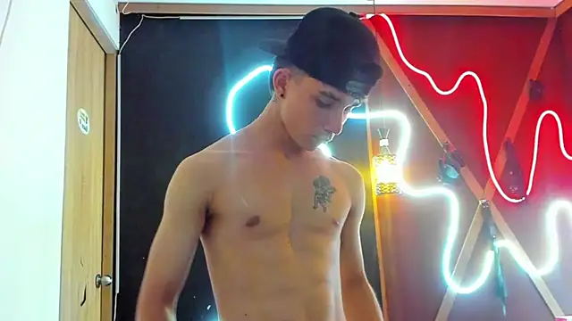 Czat XXX na żywo – MaximumSteel_