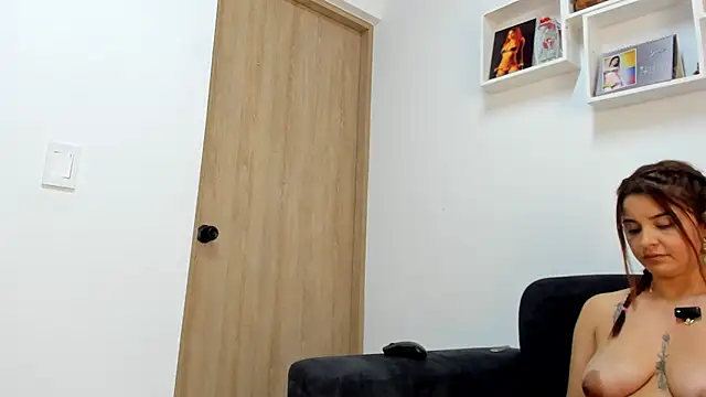 Sarah_Jhonson's Live XXX Chat