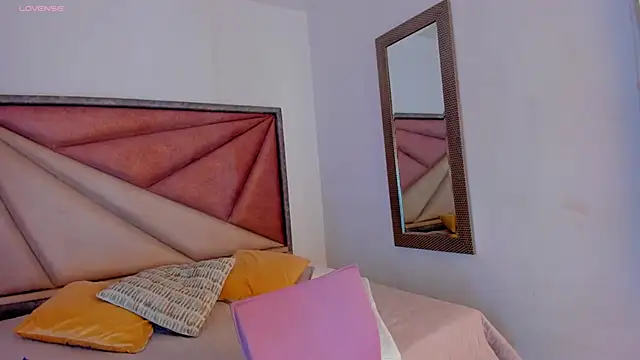 XXX chat uživo modela FaloonRoussel