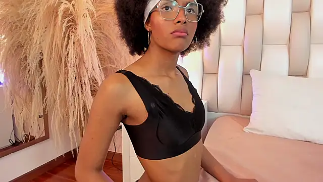 Chat +18 de Megan__Hart_ ao vivo
