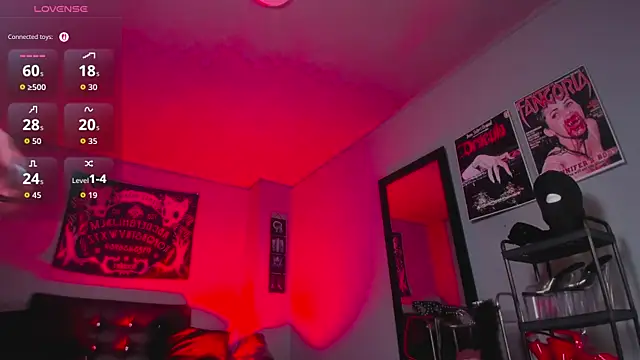 Draculairis Live XXX-Chat