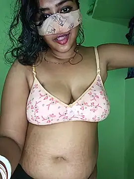 juhi06 élő XXX-chatje