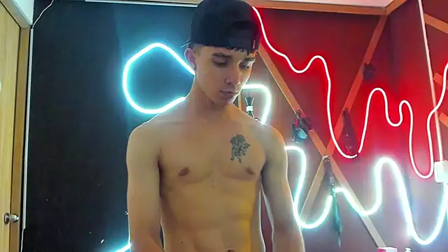 Chat XXX ao vivo de MaximumSteel_