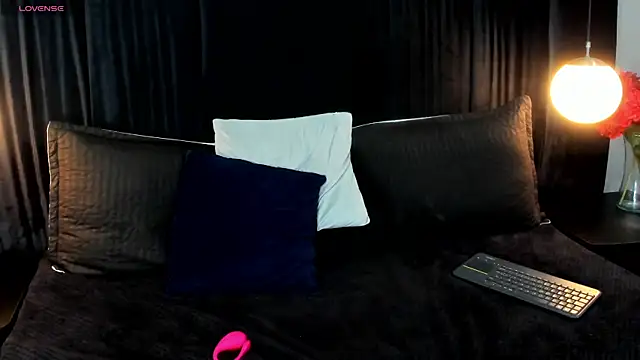Chat +18 de RoxieVander ao vivo