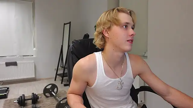 Eddie_Soltero Chat XXX live