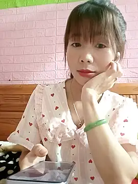 AmyLinee01 现场XXX聊天