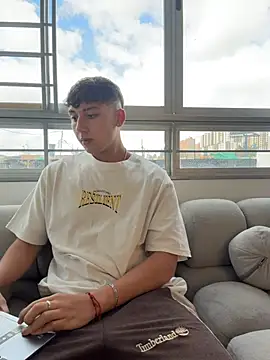 OLIVER_K 即時 XXX 聊天
