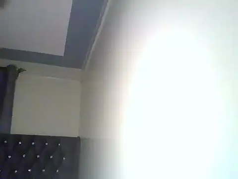 Chat XXX en directo de Smalltittsbigass