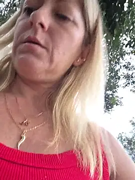 NikkiBlisss' Live XXX Chat