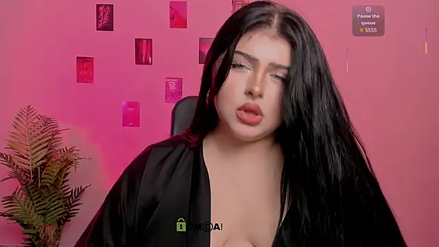 Chat +18 de amanda_striking ao vivo