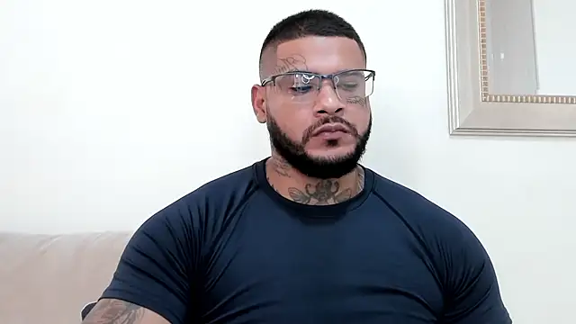 XXX chat uživo modela MICHELL_ARTHUS_