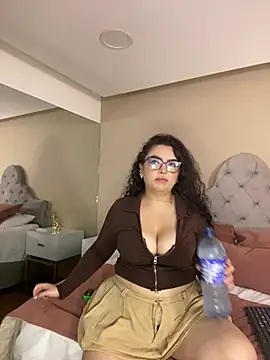 AlmaraRouge XXX чат на живо