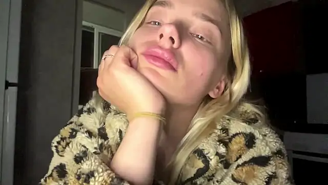 KimberliBaskerville's Live XXX Chat