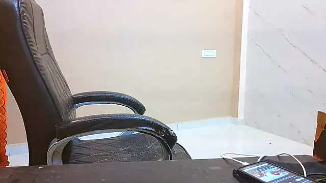 PUCHEJAAN Chat XXX in diretta