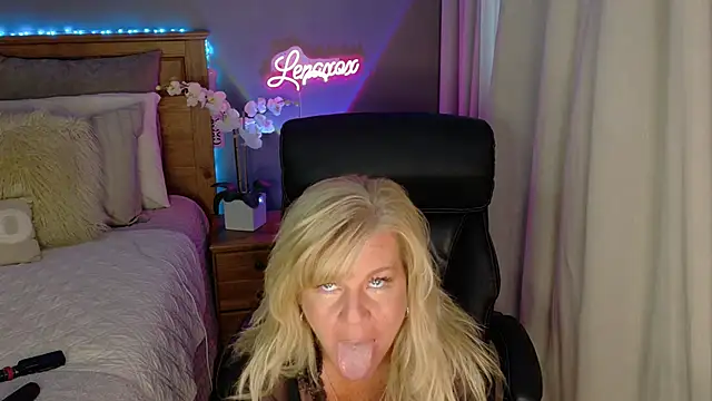 Chat XXX en directo de Lenaxox