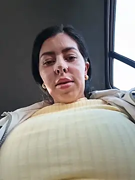 Luianna Adlı Modelin Canlı XXX Sohbeti