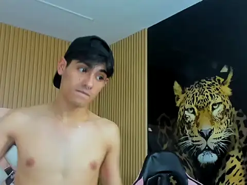 TaylerCruz's Live XXX Chat