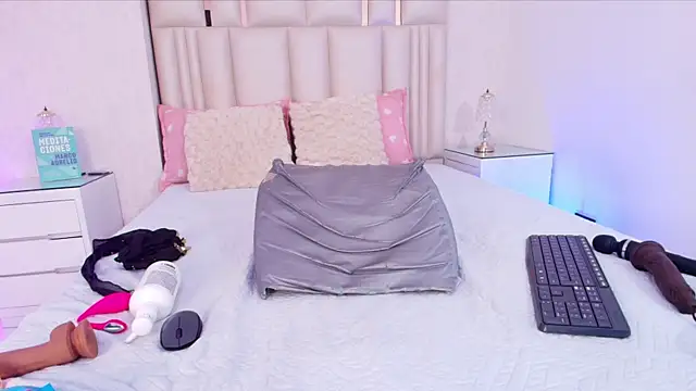 alanarose18's Live XXX Chat