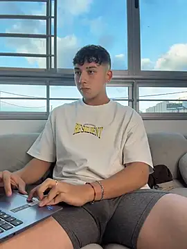 OLIVER_K Live XXX-chat