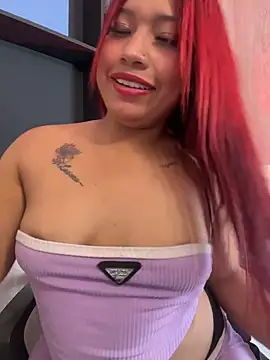 Chat +18 de Cherry_Charlottee ao vivo