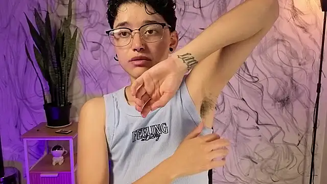 Chatroom XXX en direct de jeroharper_