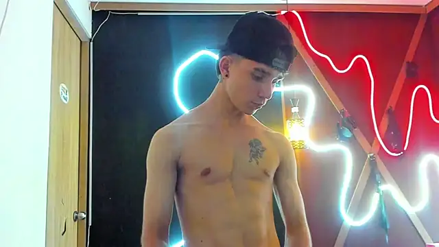 MaximumSteel_ – Naživo XXX chat