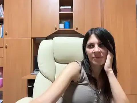 InjaAtHome's Live XXX Chat