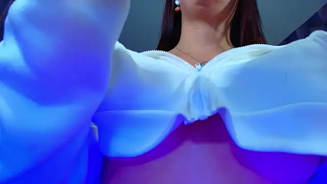 Chatroom XXX en direct de LiaHarryis