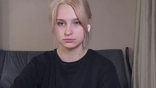 BloomMoon's Live XXX Chat