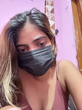 Miss_Pretty011's Live XXX Chat