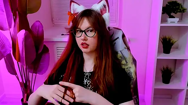 CarolGiggly's Live XXX Chat