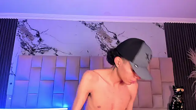 צ'אט XXX בשידור חי של candyandmarilyn