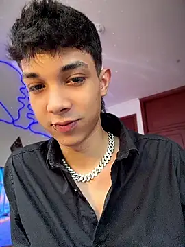 RoughDiamond_ Pertunjukan Webcam