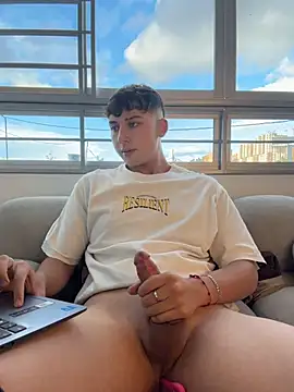 OLIVER_K Webcam show