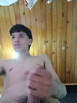 Chat +18 de H3ll_B0Y_ ao vivo