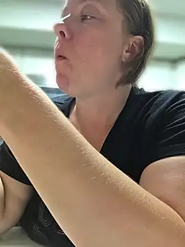 julimonroe's Live XXX Chat