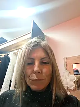 prretty15's Live XXX Chat