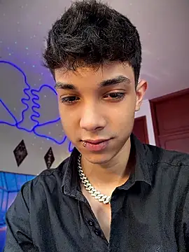 Chat XXX ao vivo de RoughDiamond_