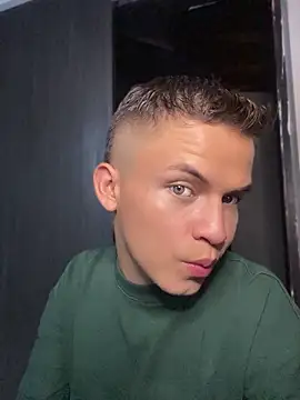 _Leo_Boy Webcam show