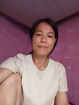Lily-ly 现场XXX聊天