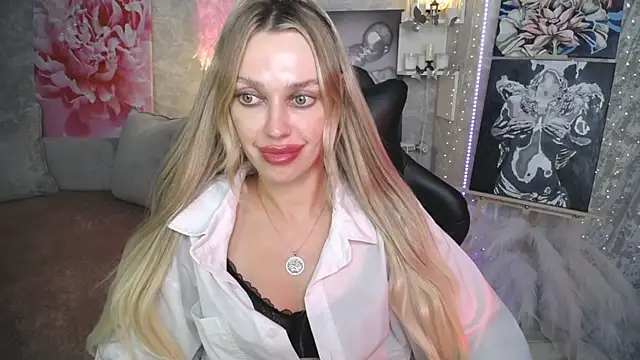 Chatroom XXX en direct de NickyAdamidi