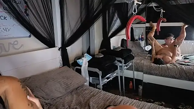 XXX chat uživo modela WifeWithPermission