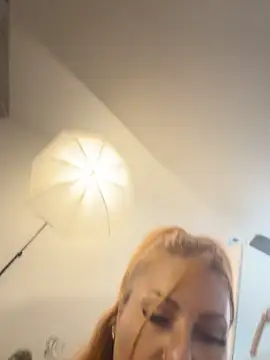 krysstal003 Live XXX-chat